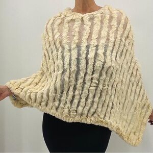 Vintage Y2K Earthcore Minimalist Classic Textured Fur Wool Cape Poncho Capelet